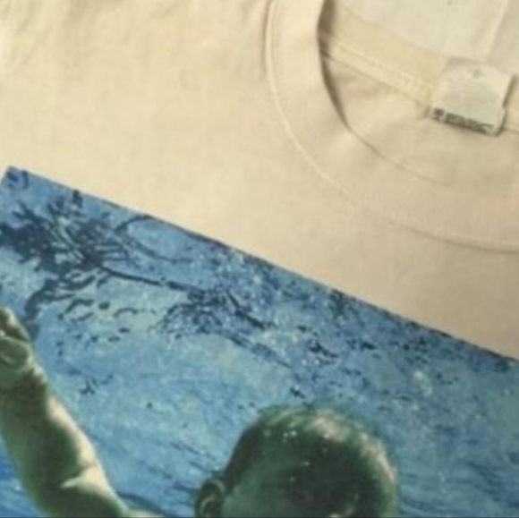 NIRVANA NEVERMIND SHIRT. SIZE SMALL. RARE! DON'T LOW BALL ME. IT'S A GEM. 💎👕🔥 - Picture 7 of 9
